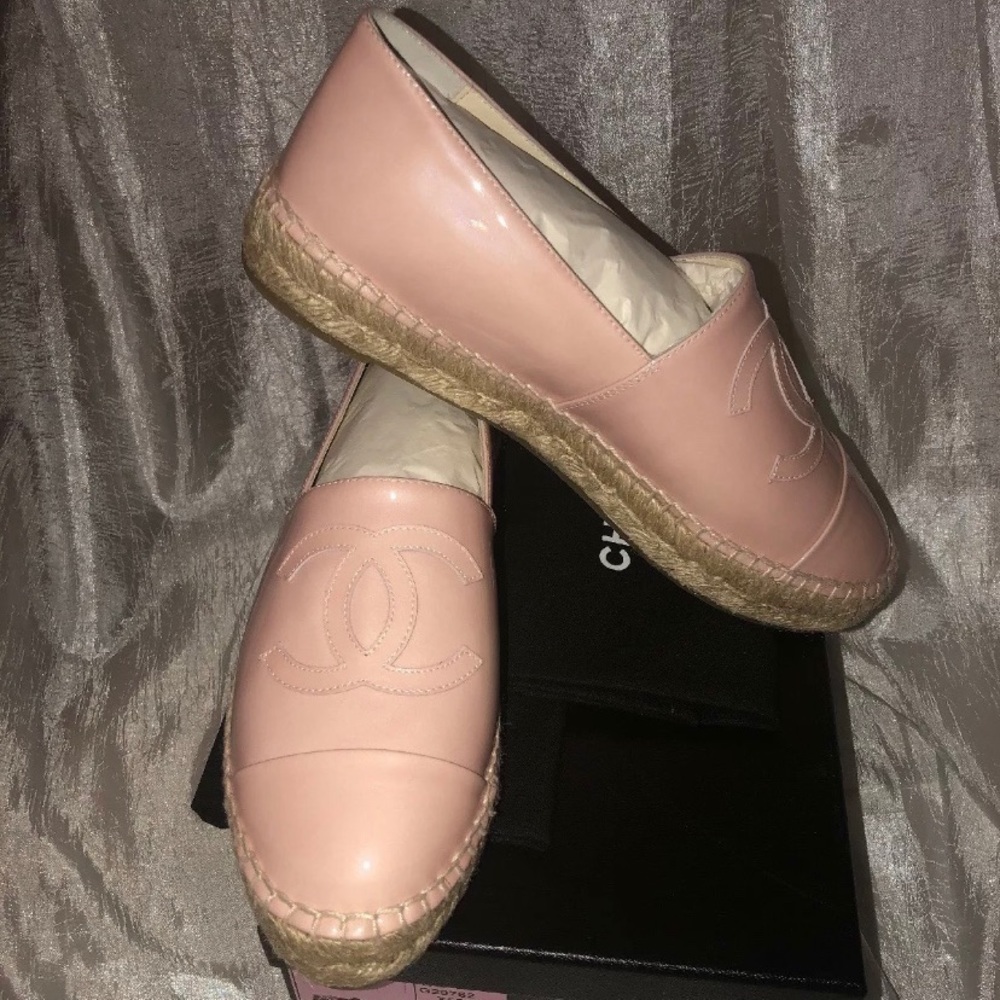 Chanel Espadrilles size 38 in PINK Patent Leather